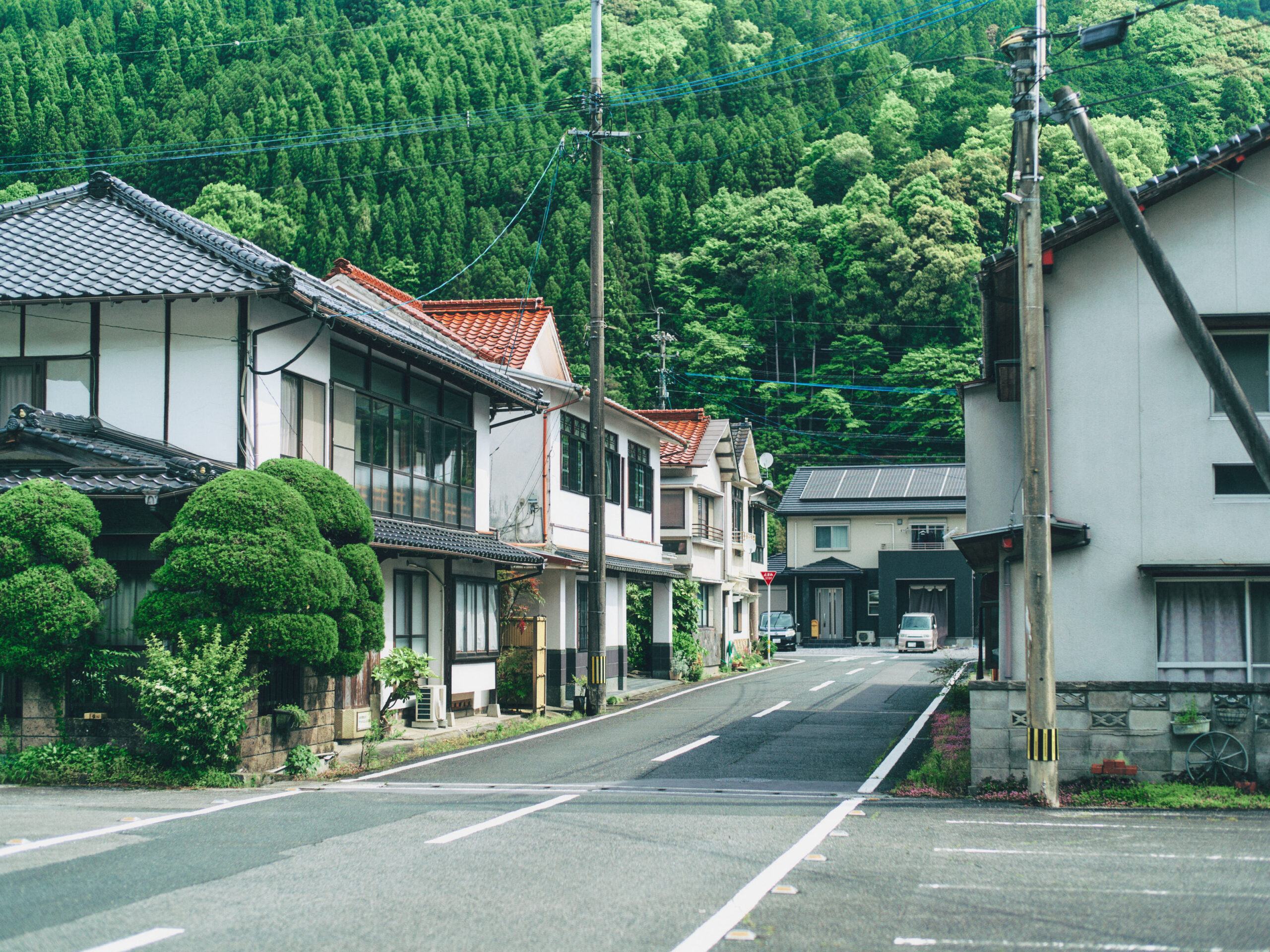 周辺は立派な家が多かったです。