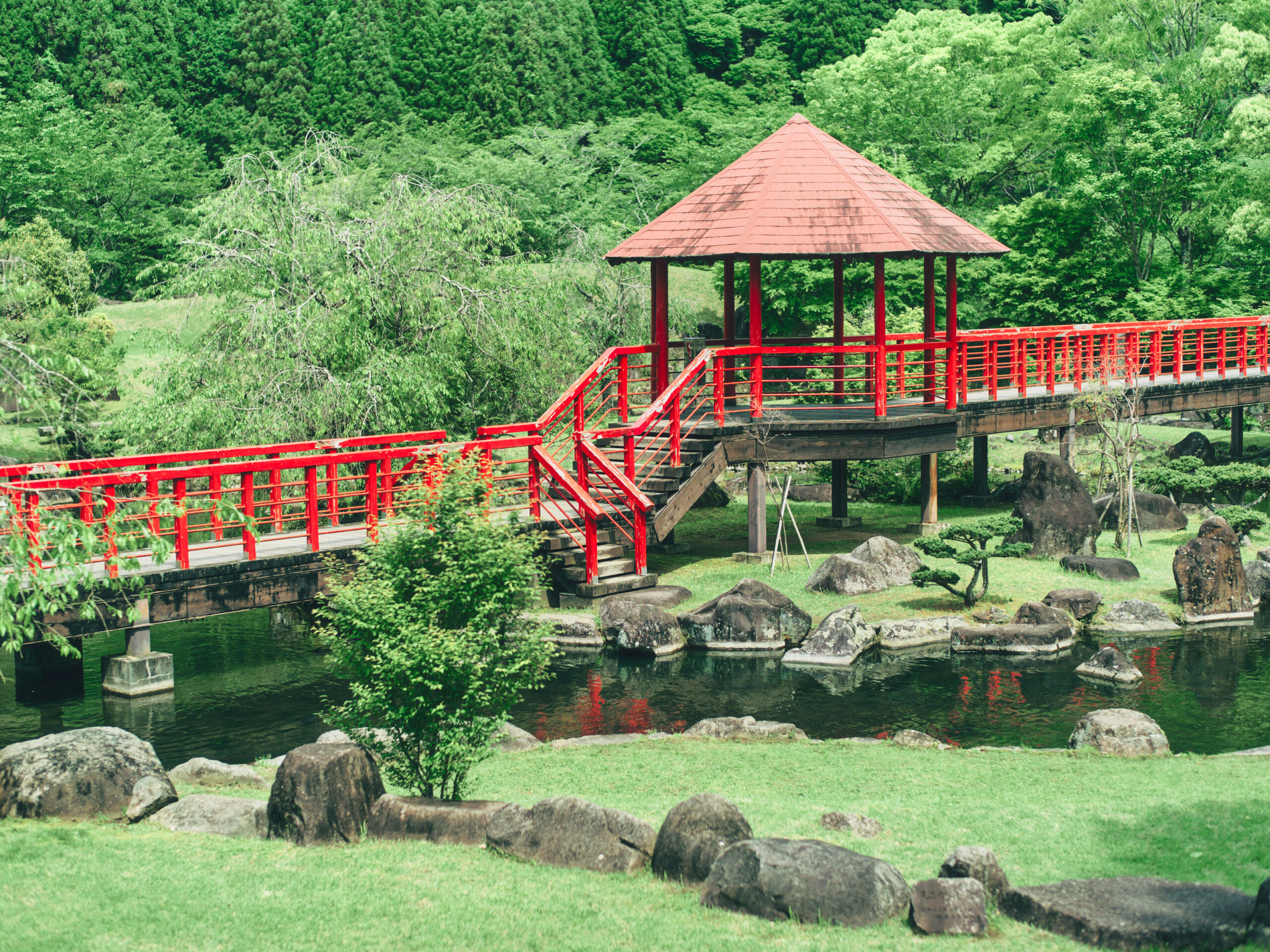 心落ち着く庭園です。