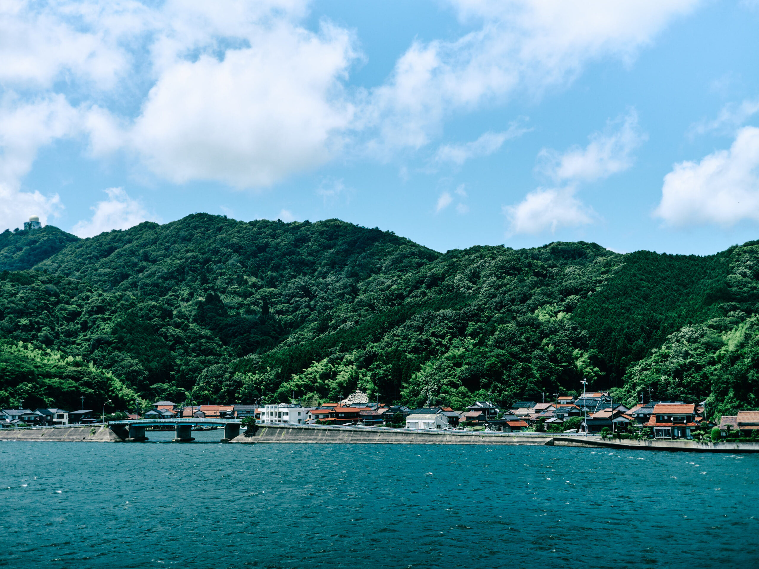 美保関かな。島根半島が見えてきた。