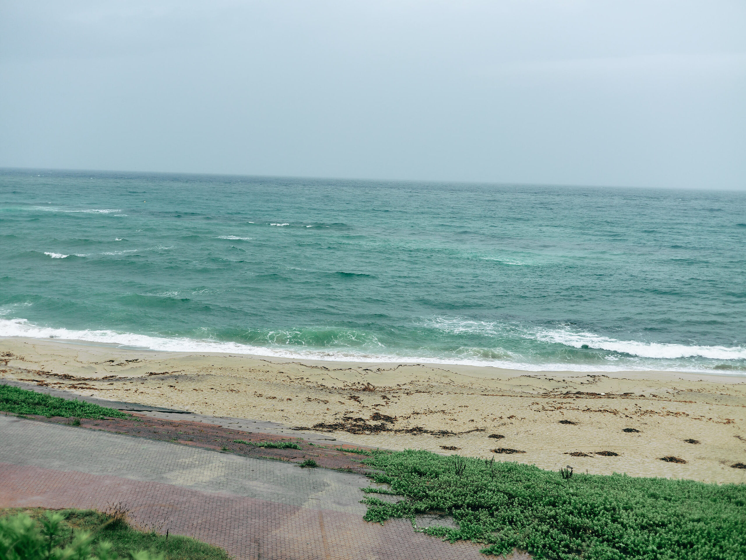 雨降る海だ。