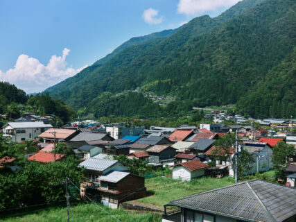 中央構造線の山峡、遠山郷へ。スケールの大きな長野県の旅。【旧市町村一周の旅（長野県）｜9月5日―517日目）】